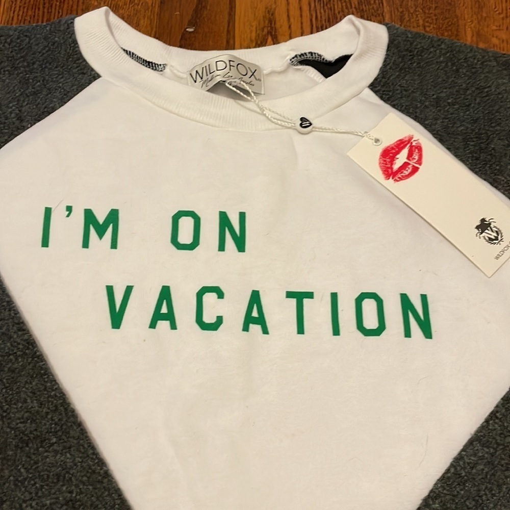 NWT! Wildfox I’m On Vacation Sweatshirt L - Picture 3 of 6